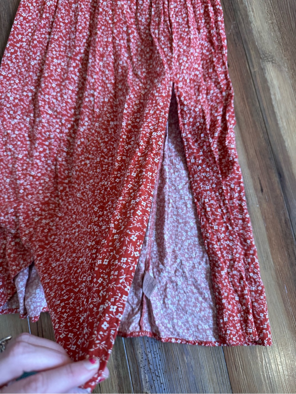 Mi Ami - Small, Coral Floral Off-Shoulder Maxi Dress - Picture 12 of 14